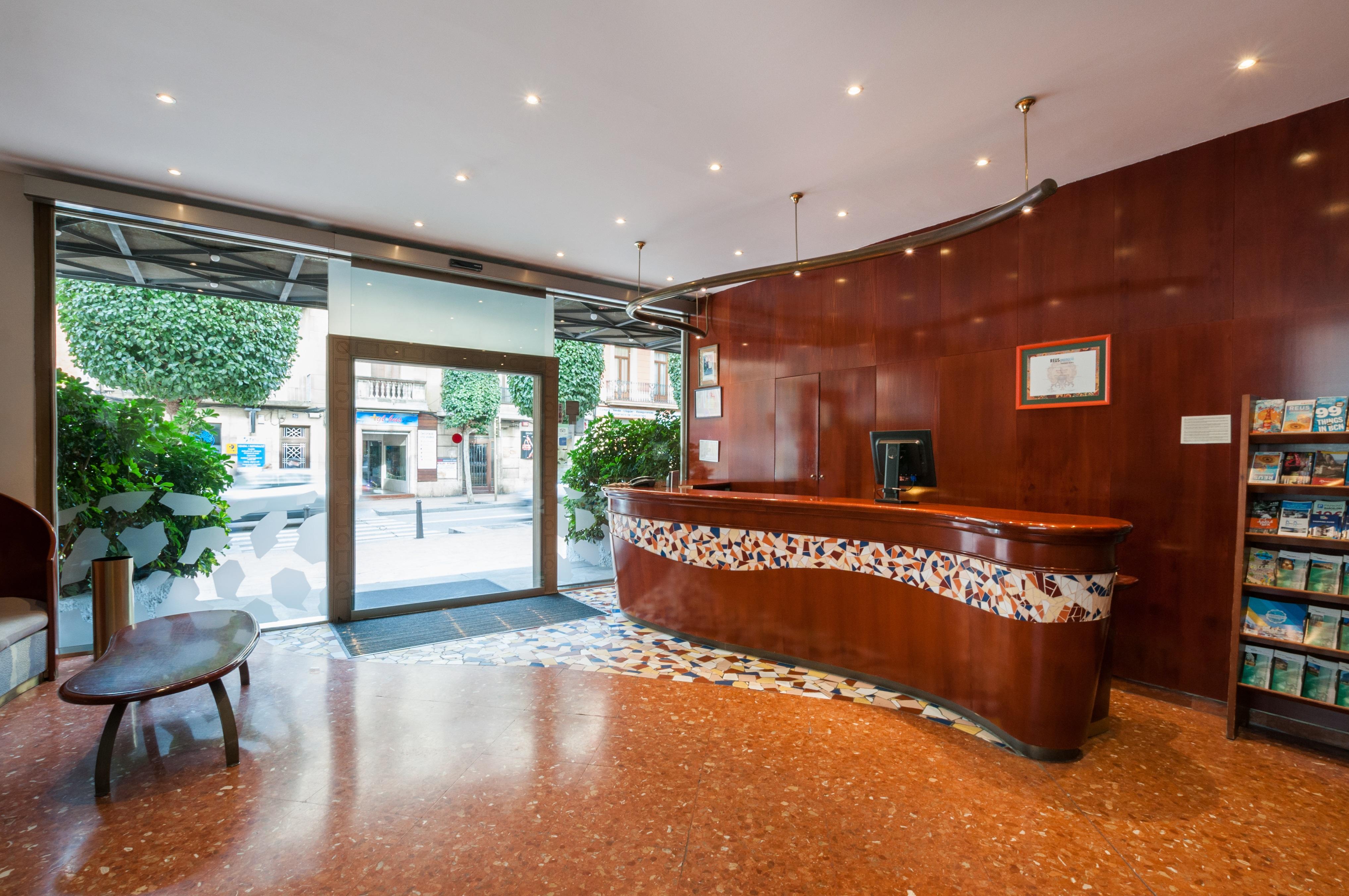 Hotel Gaudi Reus Exteriör bild